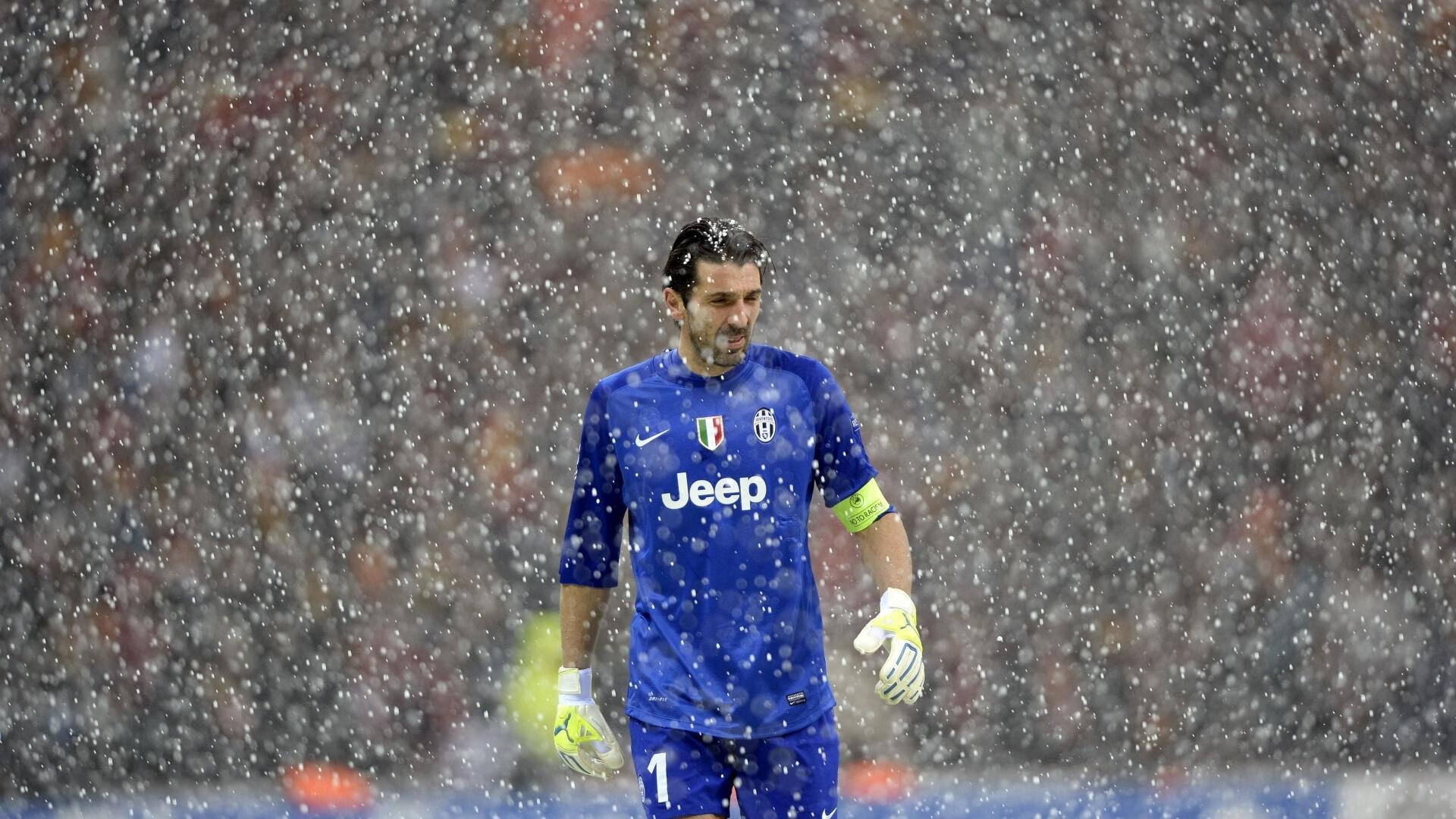 kaiyun开云·官方网站-艾比·德尔福：南非队防线上的定海神针，每次防守都成为亮点，艾比利德尔